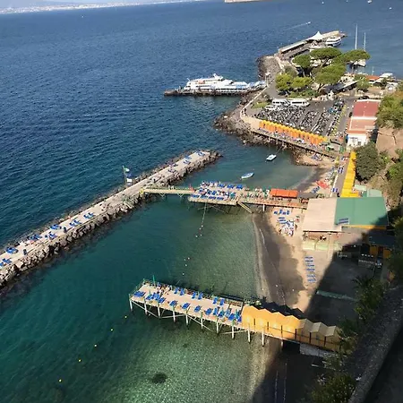 Terrazza Felicienne 아파트 *